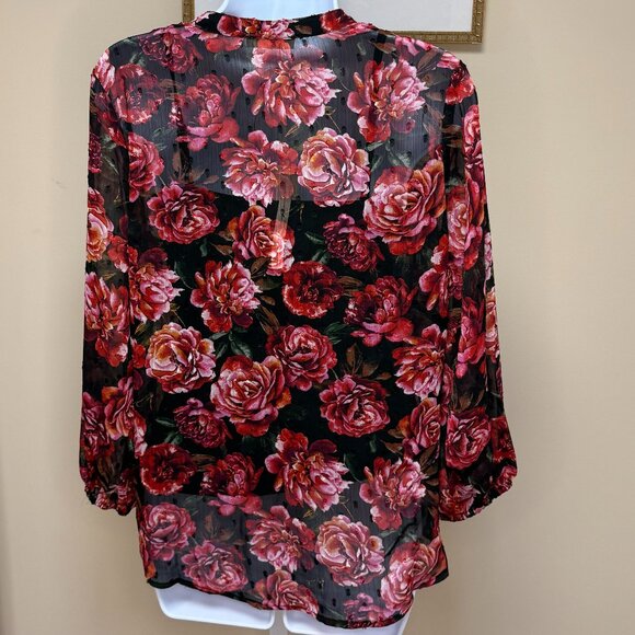 Rose Pattern Button down Blouse - Picture 2 of 4